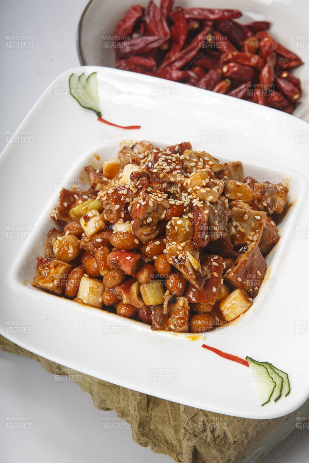 川香宫保鸡丁图片