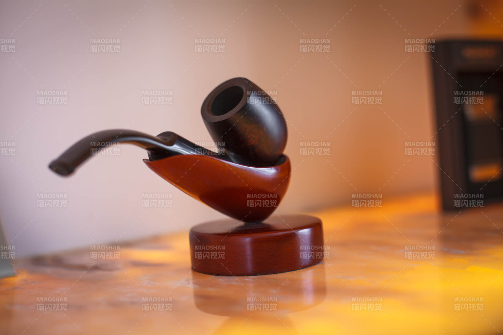 楠木复古烟斗图片