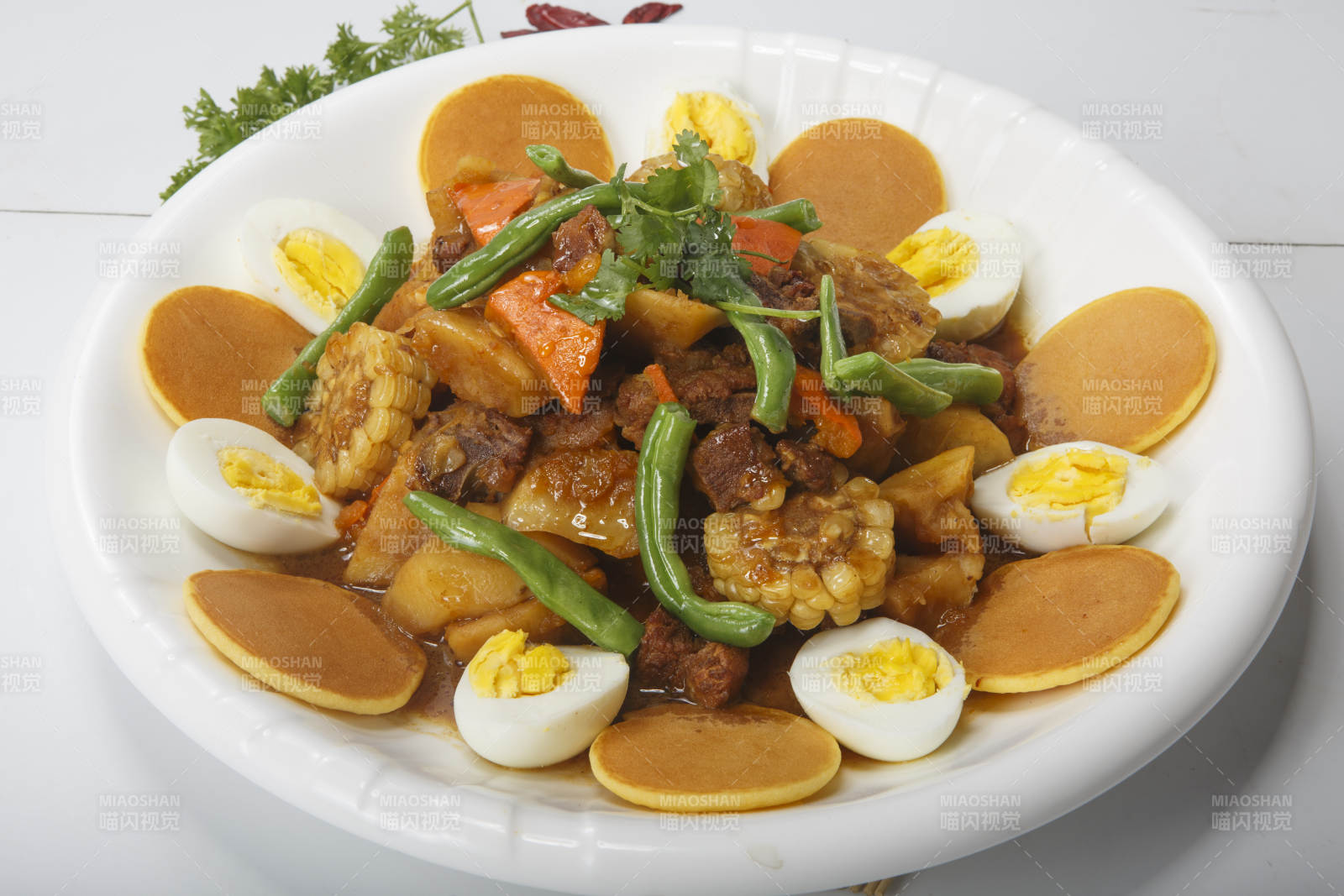 农家乱炖贴饼子图片