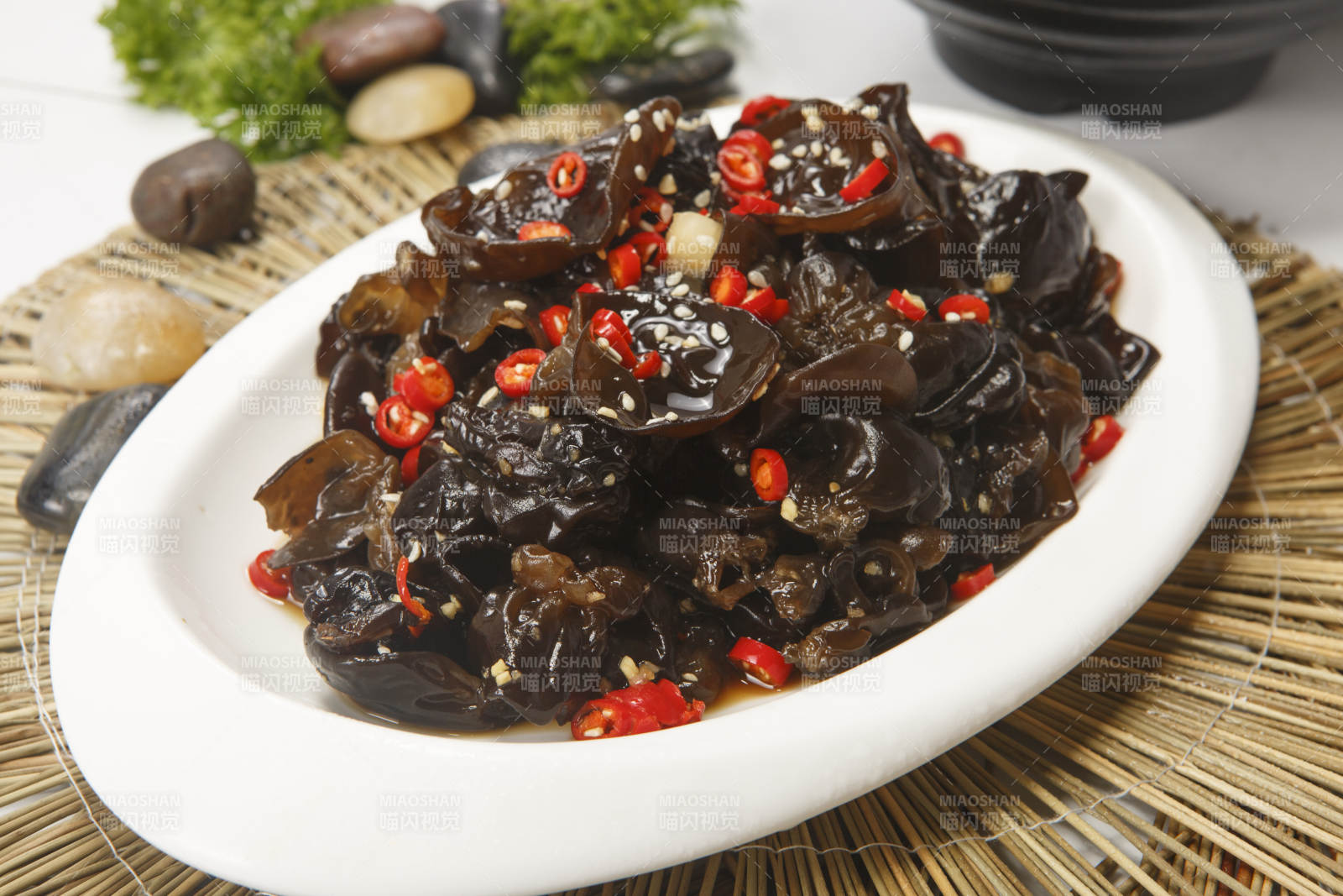 米椒捞汁黑木耳图片