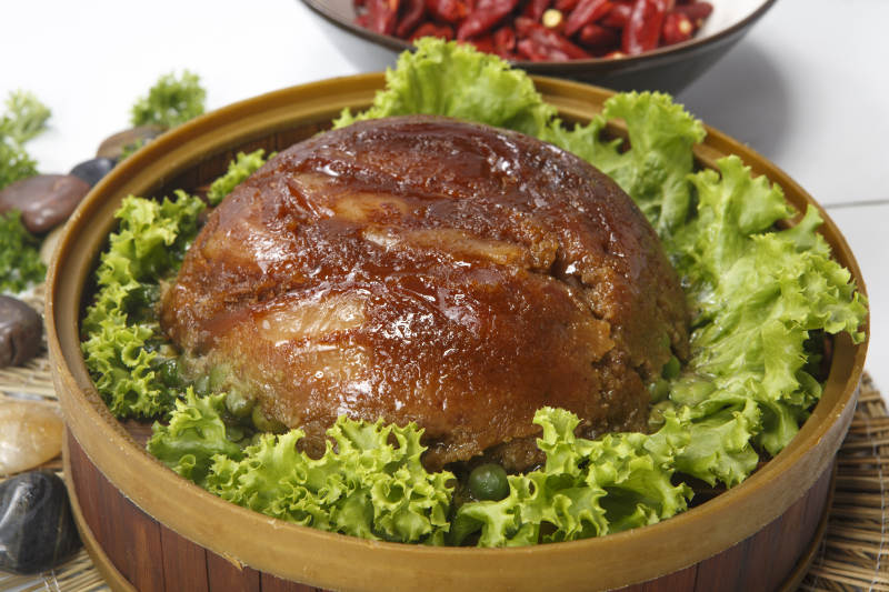 木笼屉装的粉蒸扣肉图片