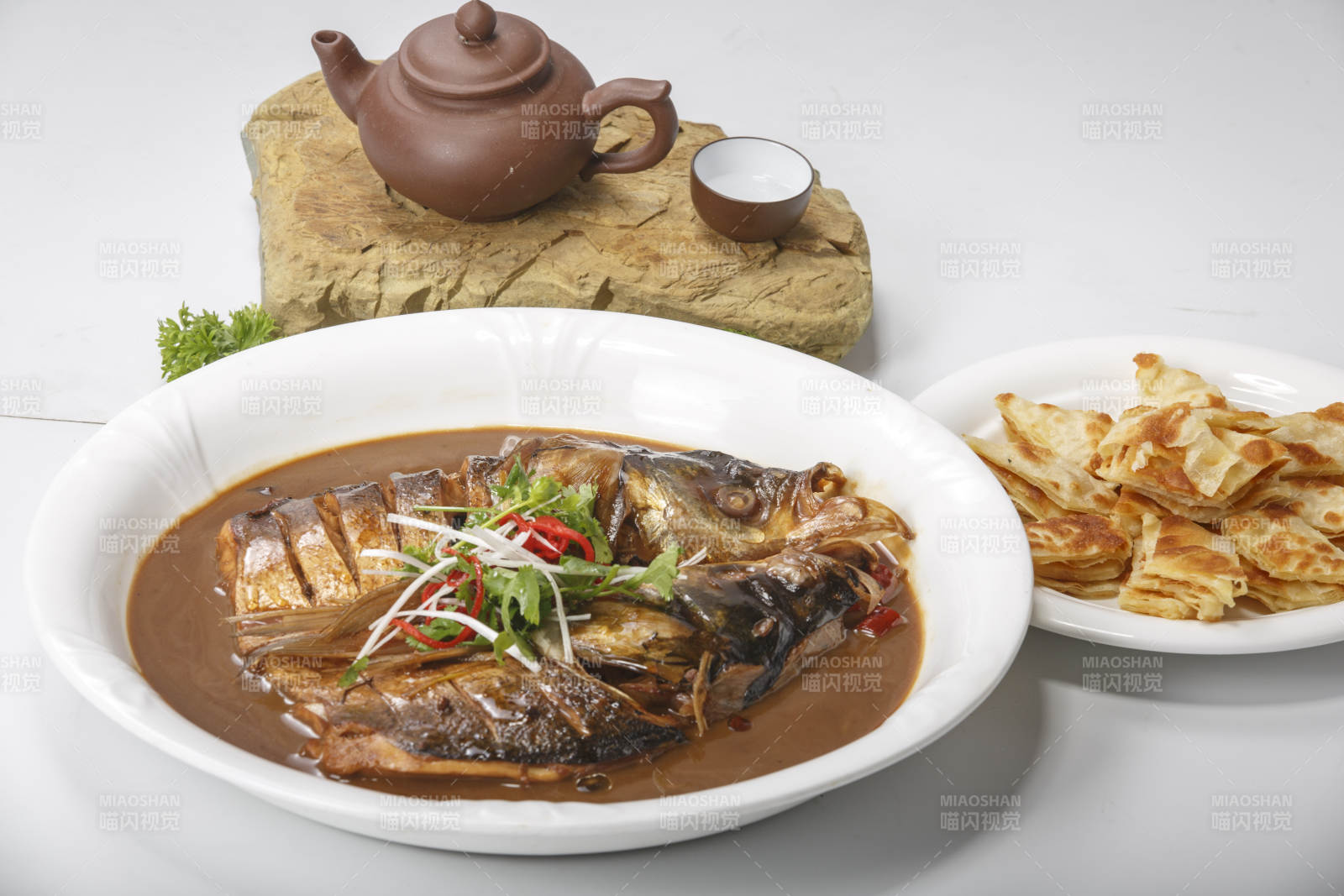 老北京鱼头泡饼图片