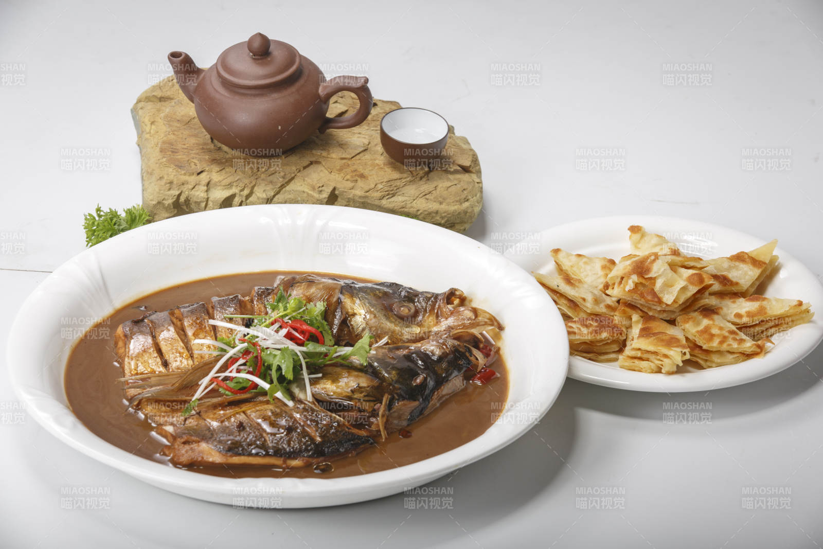 老北京鱼头泡饼图片