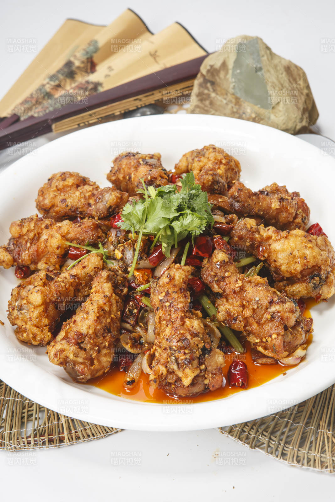 香锅辣鸡翅根图片