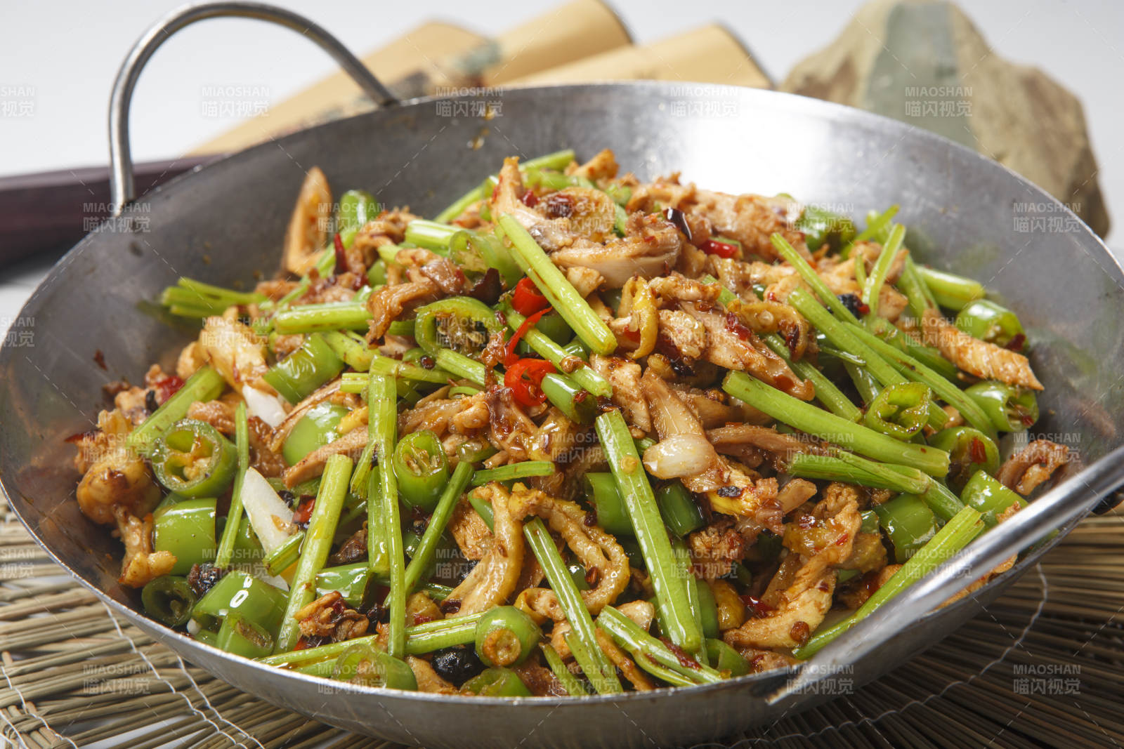 湘味干锅肉丝月牙骨图片