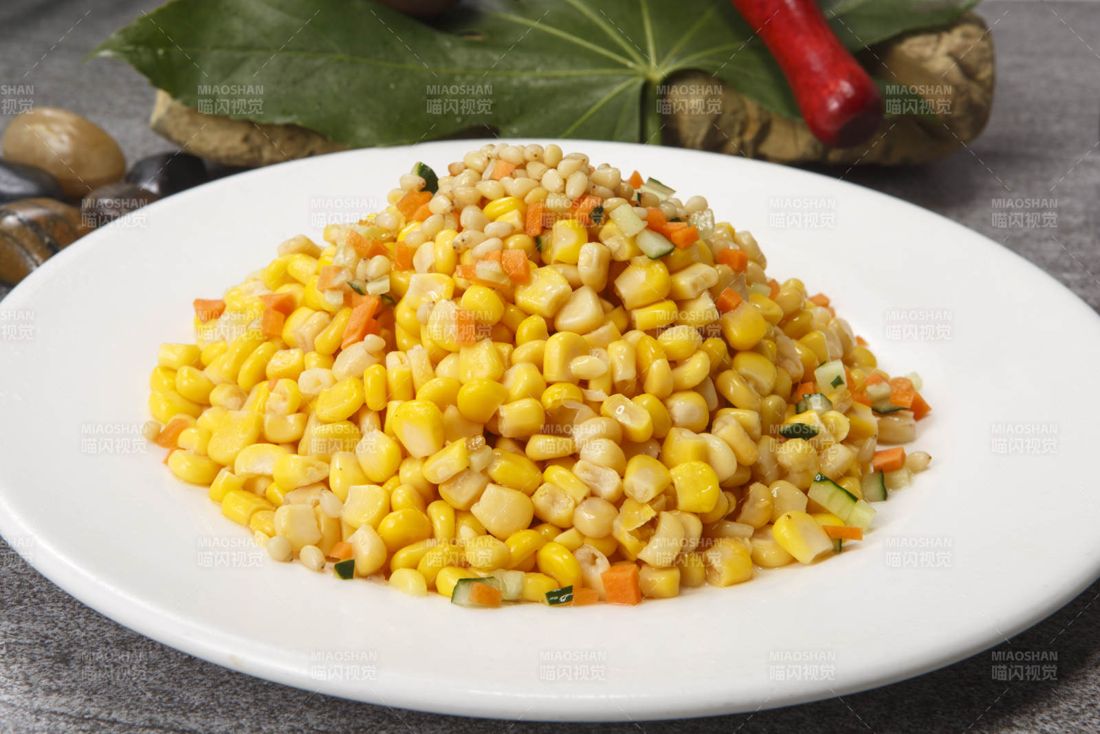 小炒松仁玉米图片