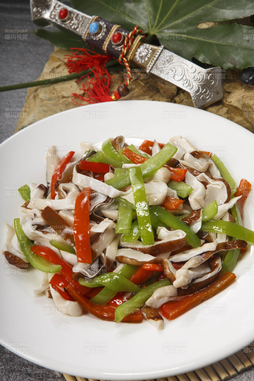 彩椒爆炒螺片山珍菌图片