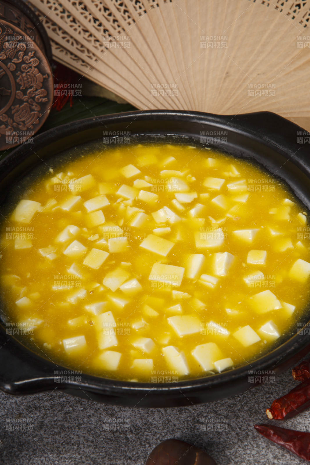 砂锅蟹黄豆腐煲图片