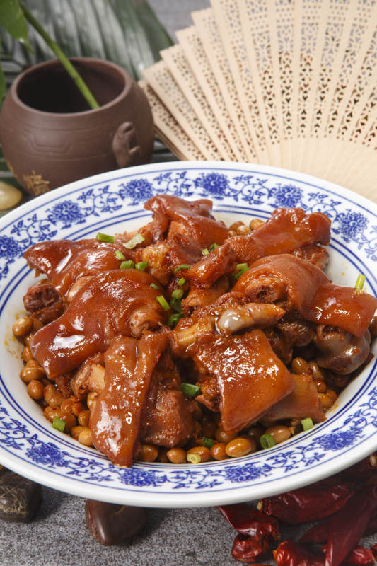 泰椒酱黄豆焖猪脚块图片