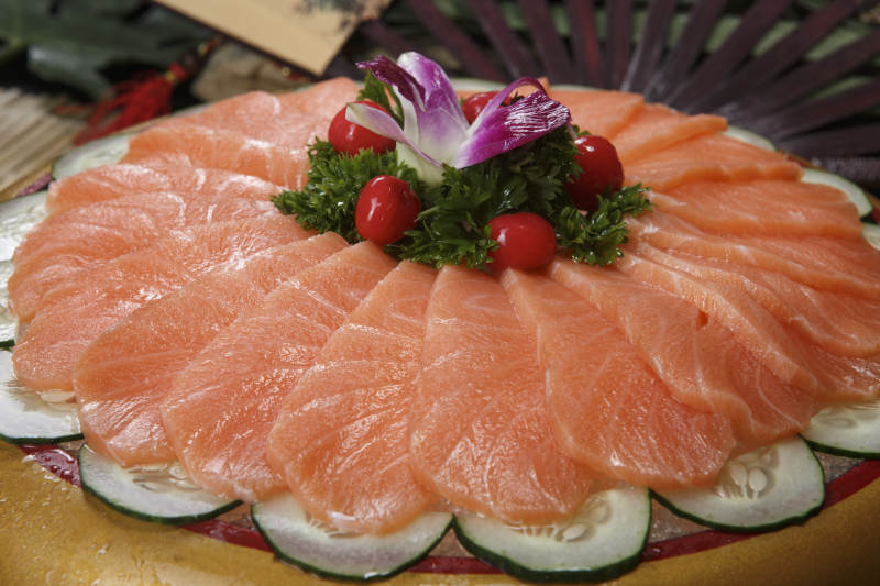 冰镇三文鱼吞拿鱼图片