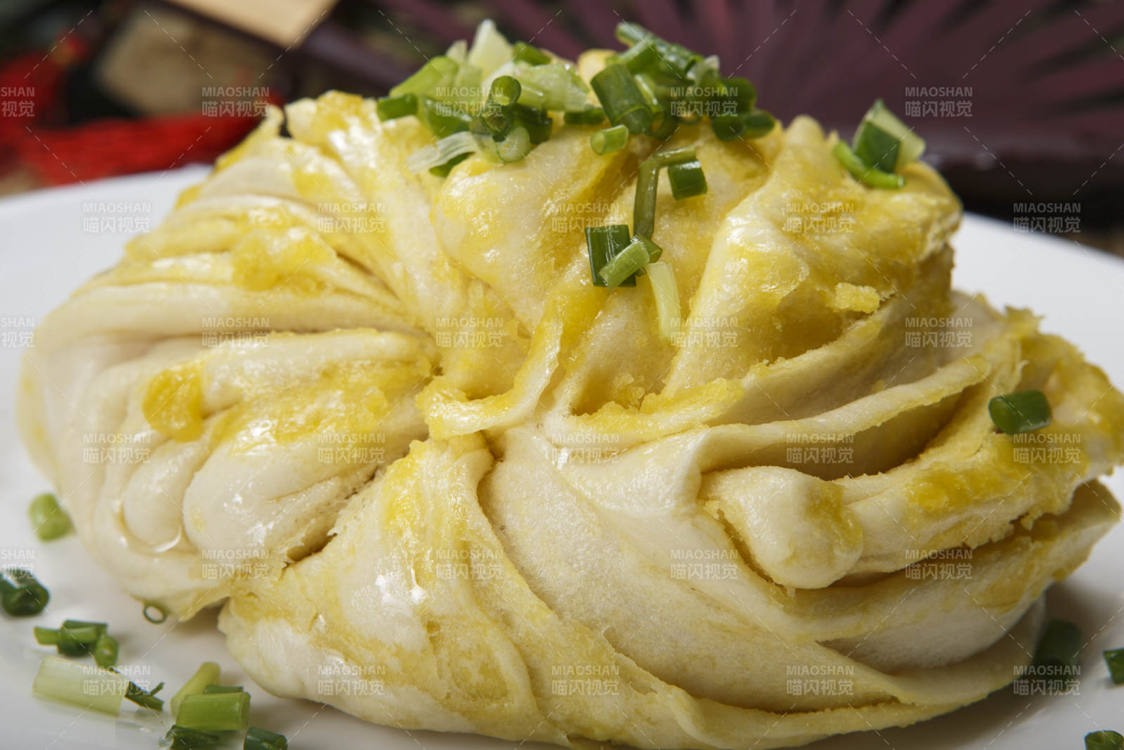 烘烤麻油大花卷图片