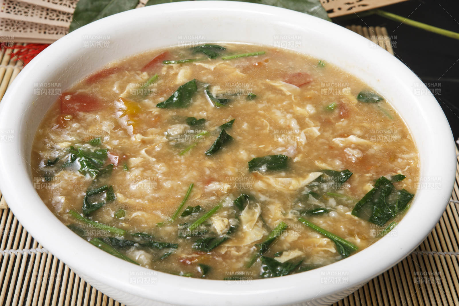 鸡蛋菠菜疙瘩汤图片