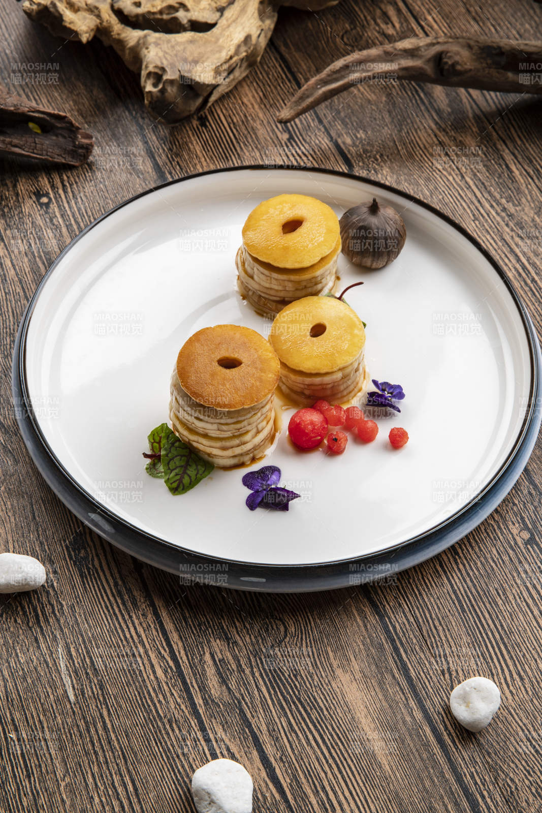 美味腌渍独头蒜片图片