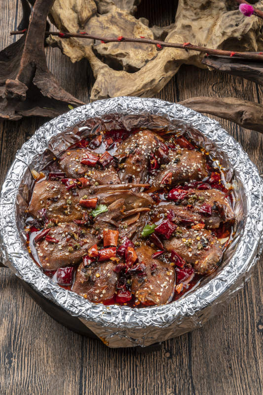 锡纸香辣鸭头图片