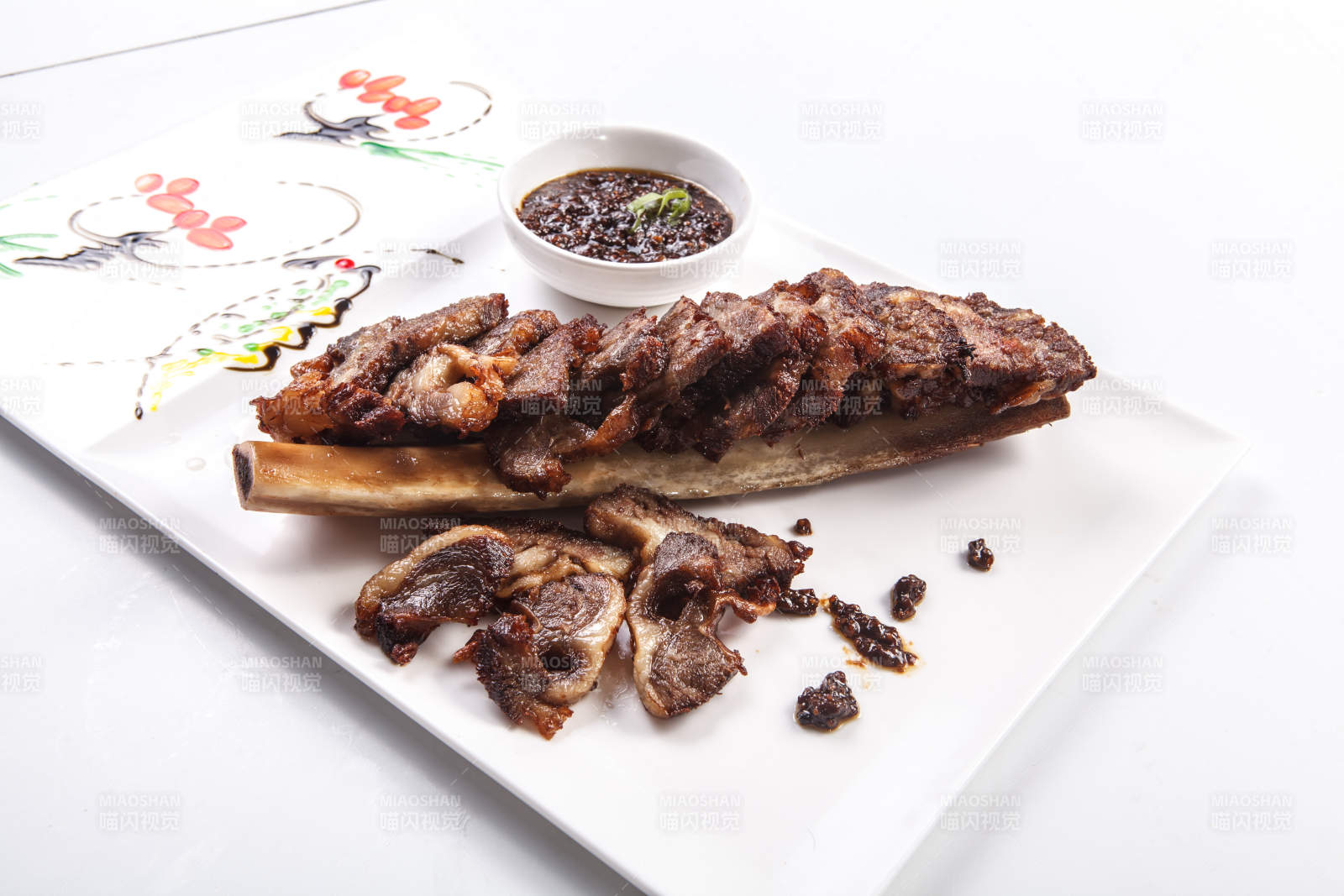 撒椒盐香烤牛肋拆骨肉图片