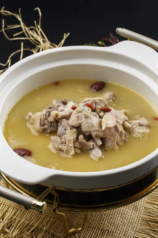 滋补老火砂锅柴鸡煲图片