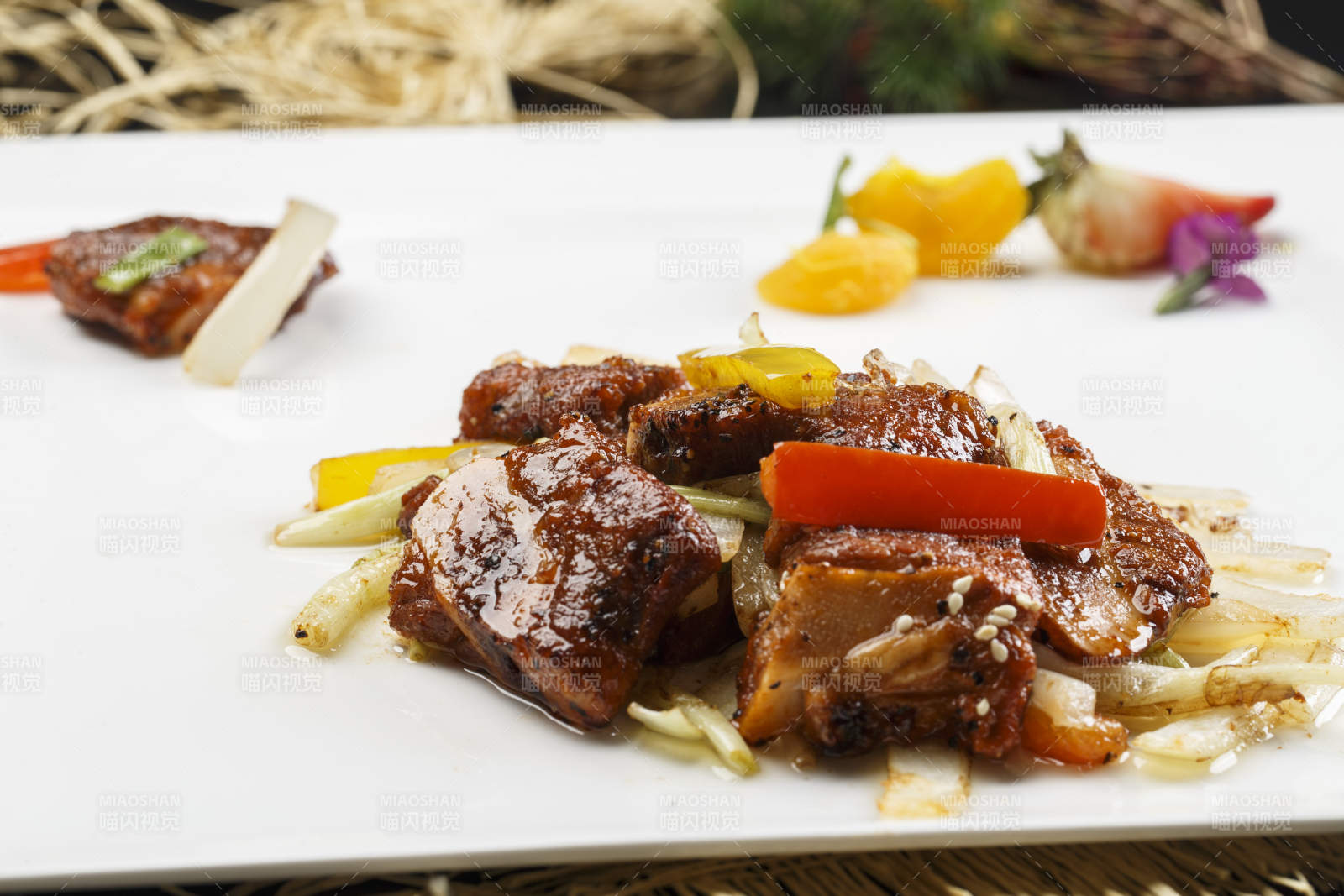 黑胡椒酱爆牛仔骨图片