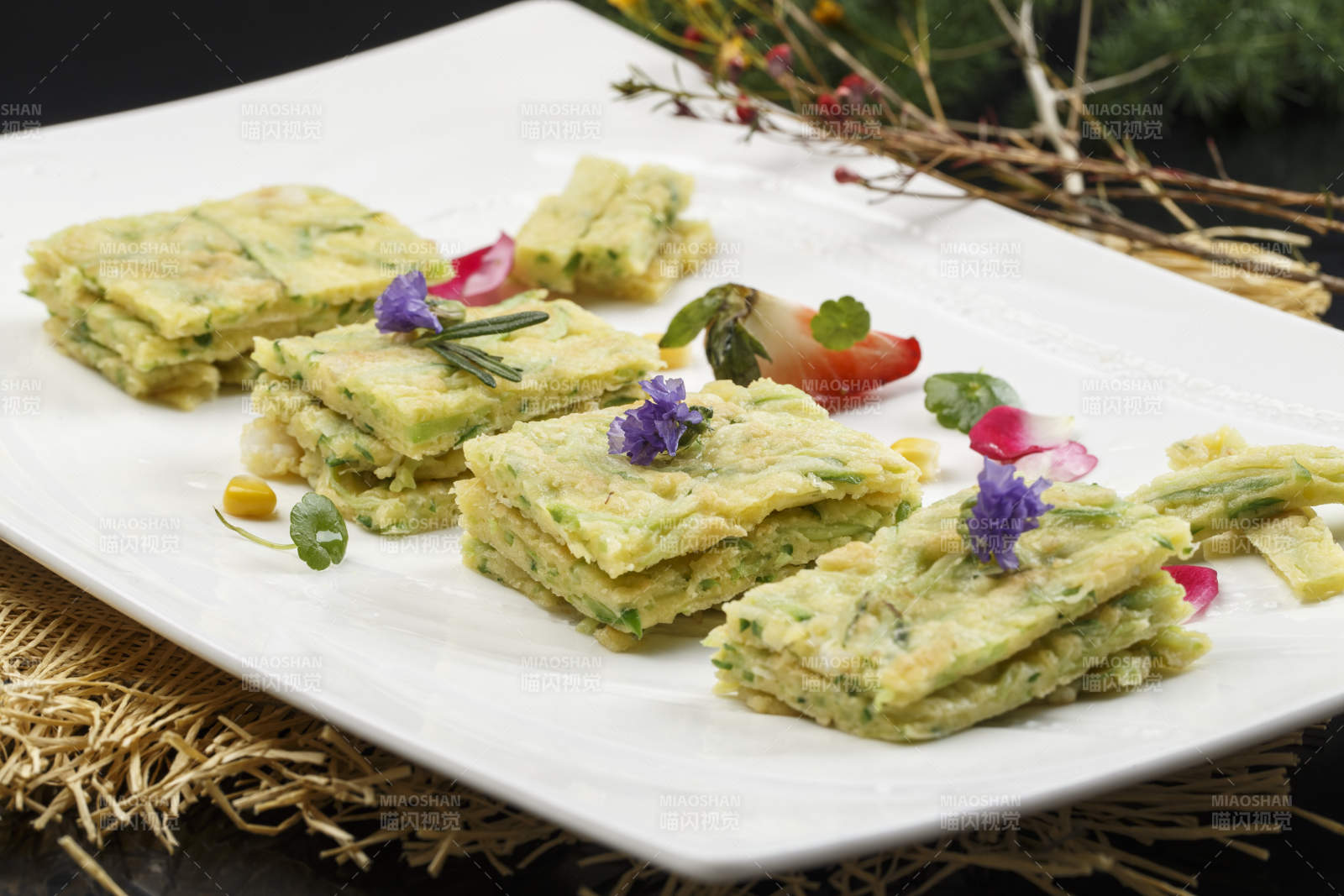 美味野菜鸡蛋饼图片