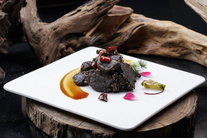 墨鱼汁焗牛腩肉配饰食材玉米金桔沙棘果图片