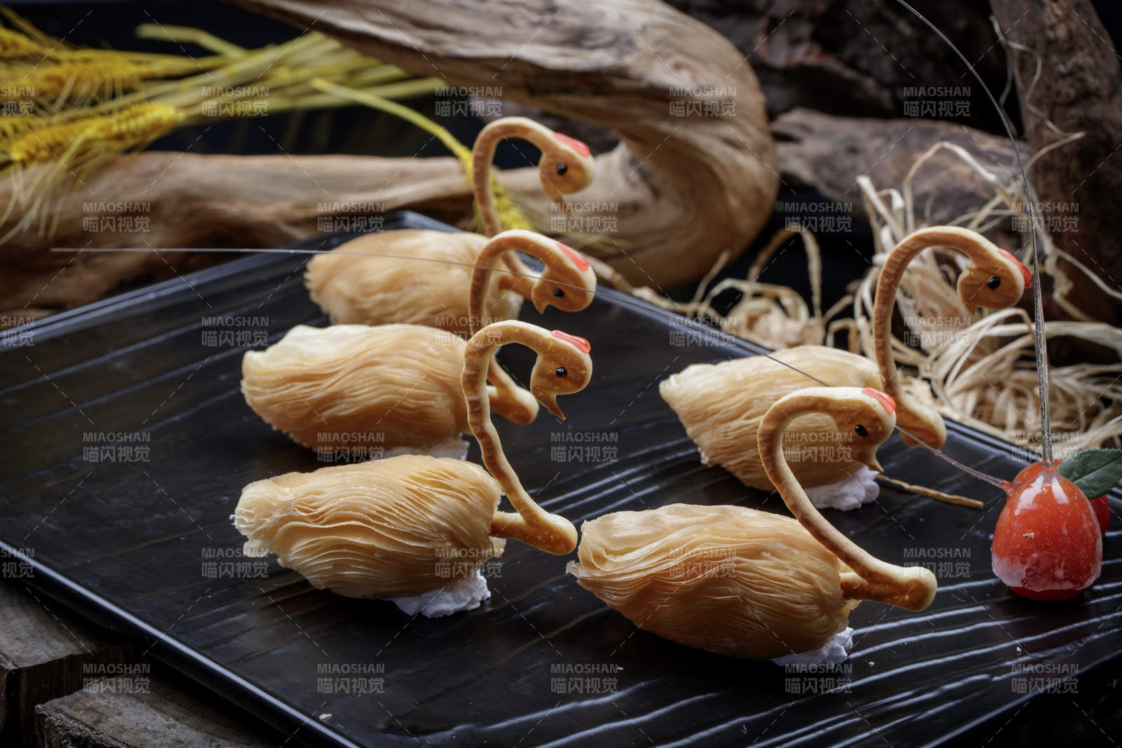 茶餐点心天鹅榴莲酥图片