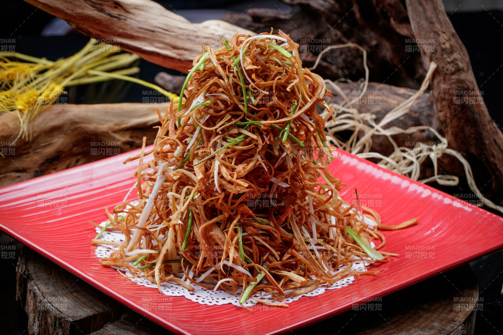 羌爆杏鲍菇丝图片