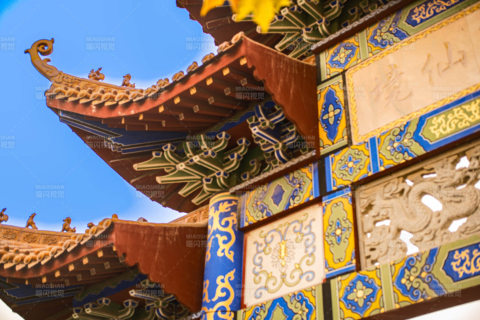 古建筑飞檐彩绘图片