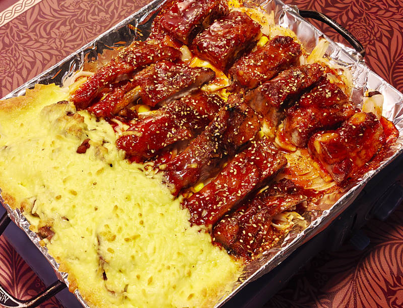 烤排骨配土豆泥图片