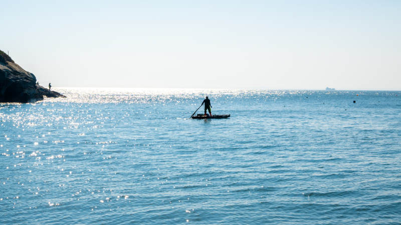 泉州的海上划桨人图片