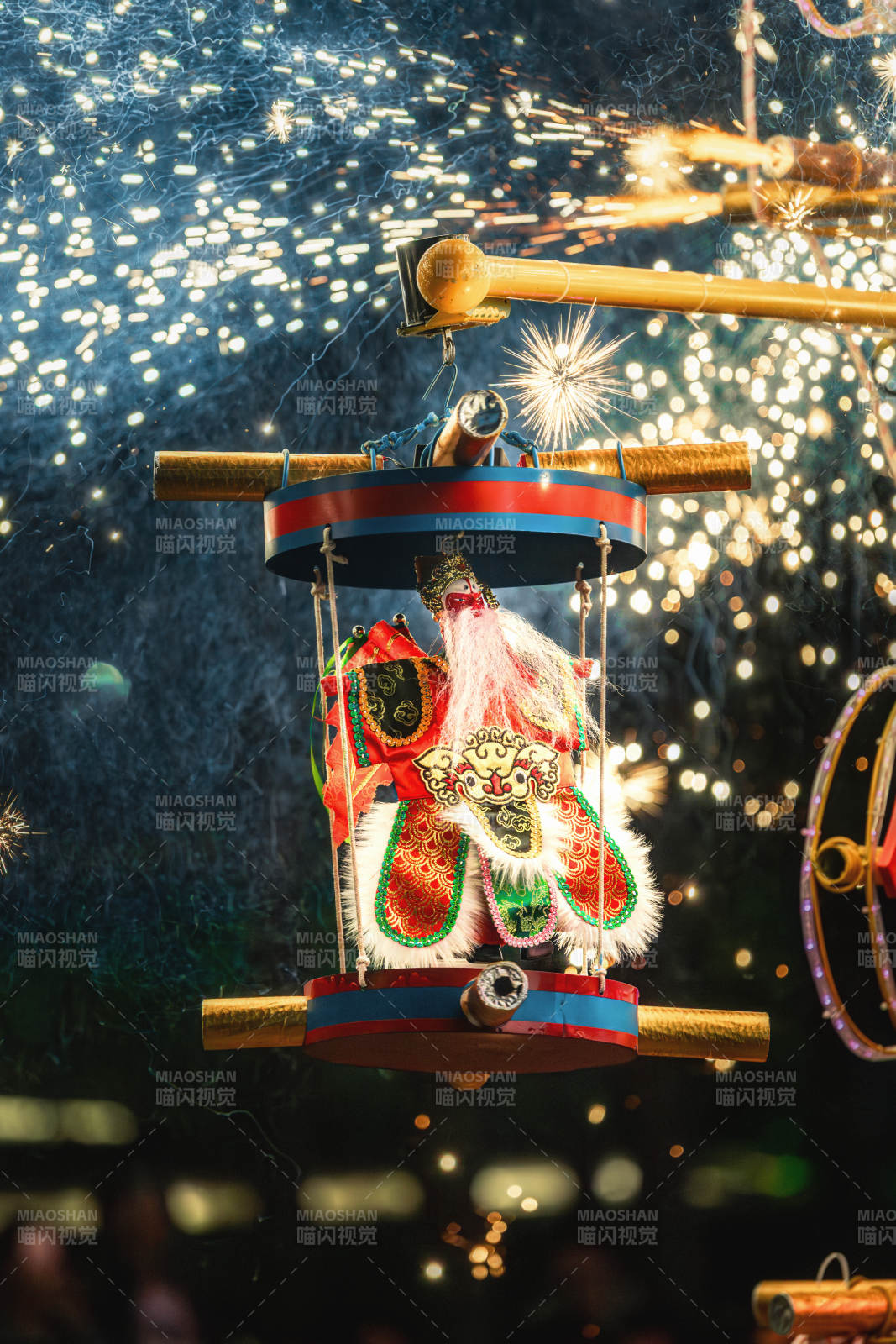 花灯璀璨夜景图片