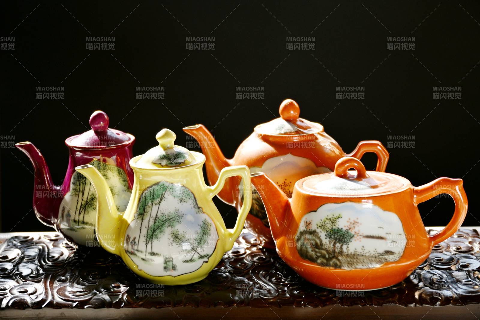 彩绘茶壶静物图图片