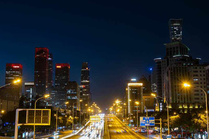 夜幕下的北京国贸灯火图片
