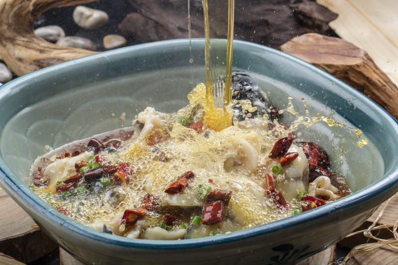 飘香水煮鱼特写图片