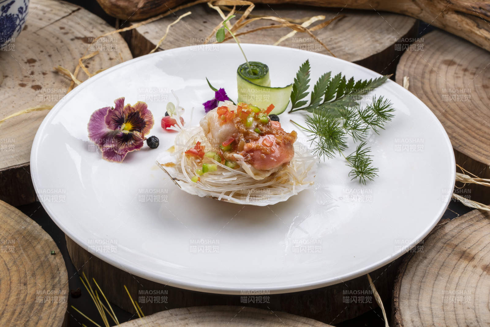 蒜蓉粉丝烤扇贝图片