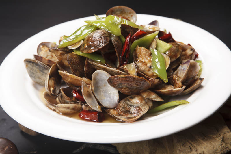 青红辣椒炒花蛤图片