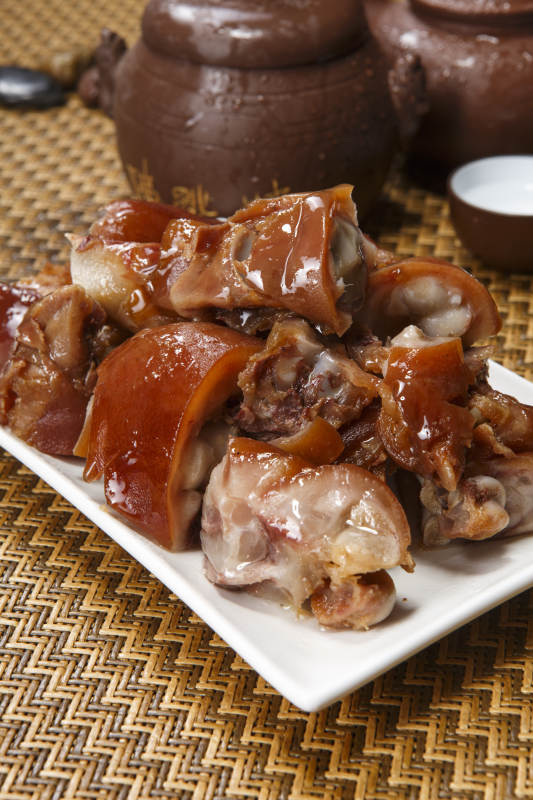 手撕卤猪蹄图片