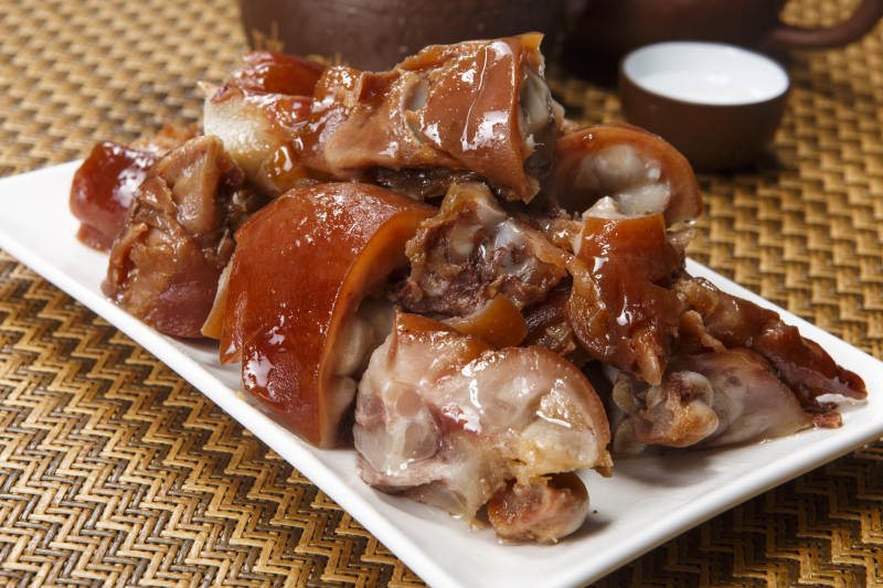 手撕卤猪蹄图片