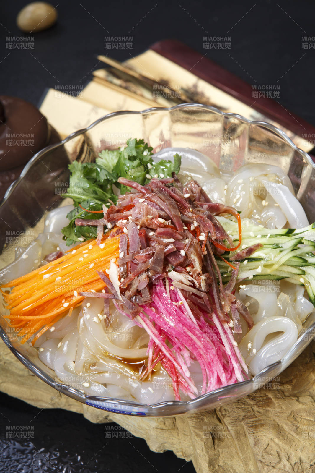 美味鸡丝大拉皮图片