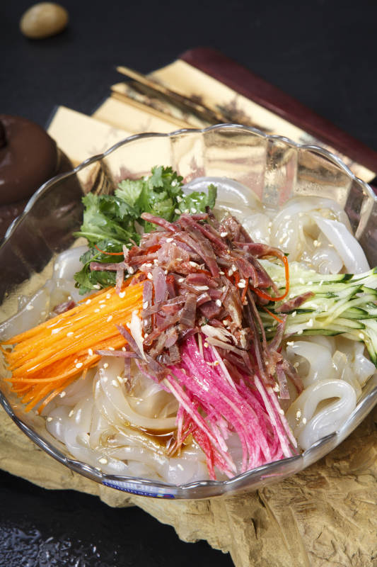 美味鸡丝大拉皮图片