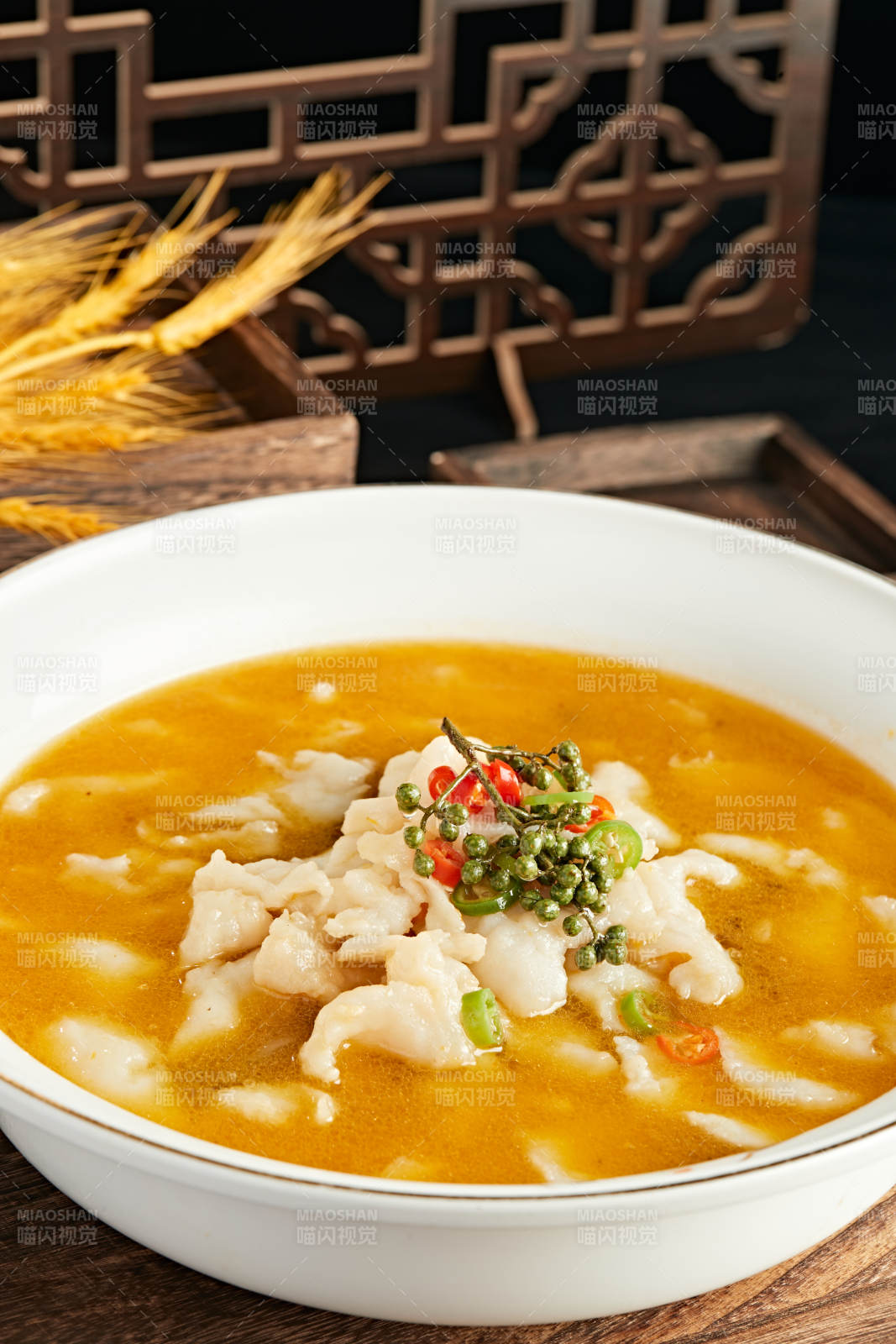 藤椒酸汤草鱼片图片