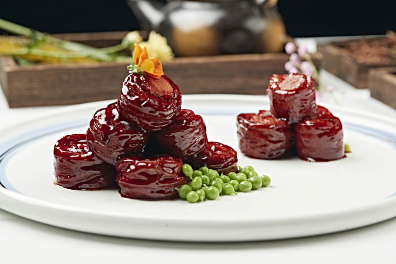 糖醋浇汁九转葱肠图片