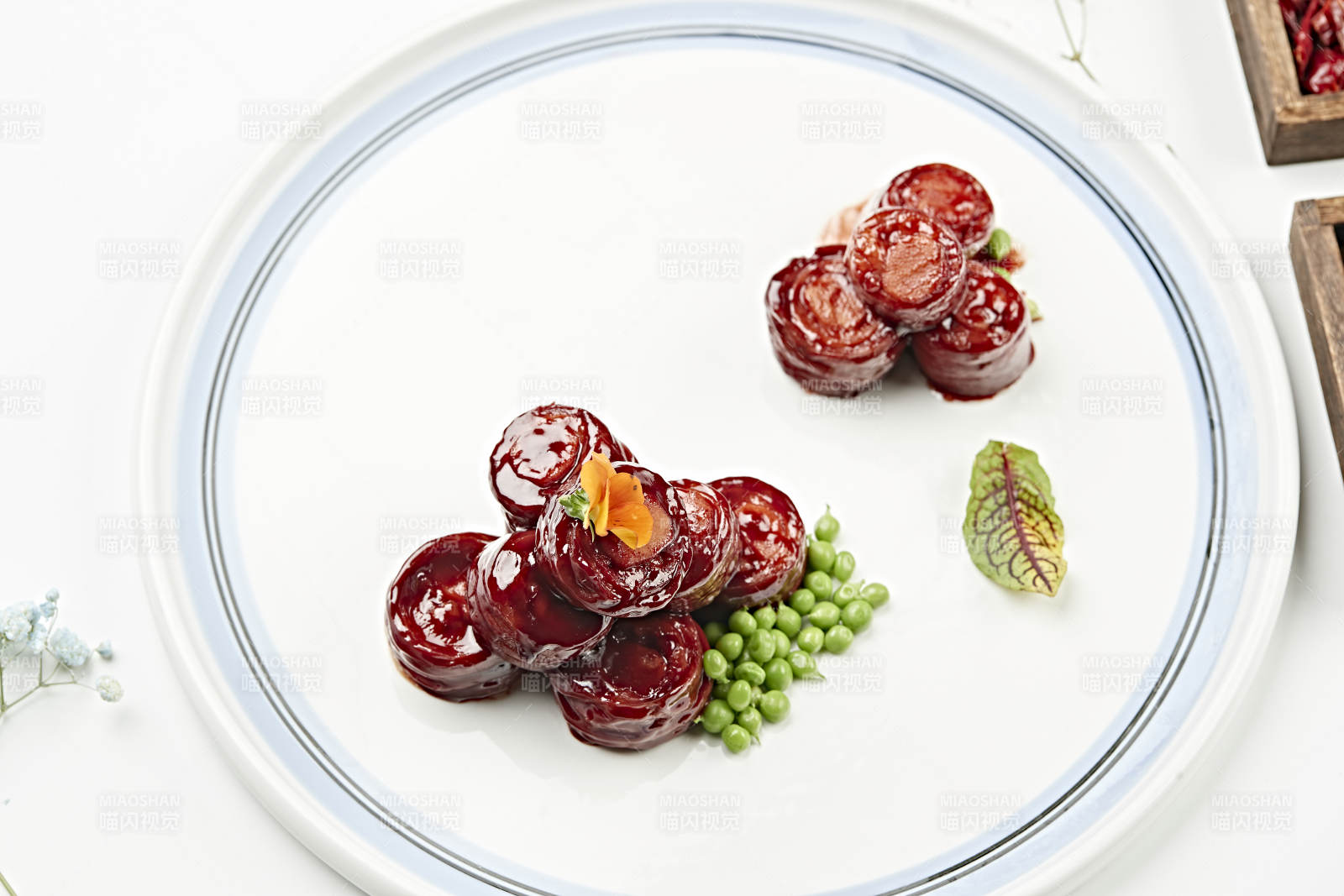 糖醋浇汁九转葱肠图片