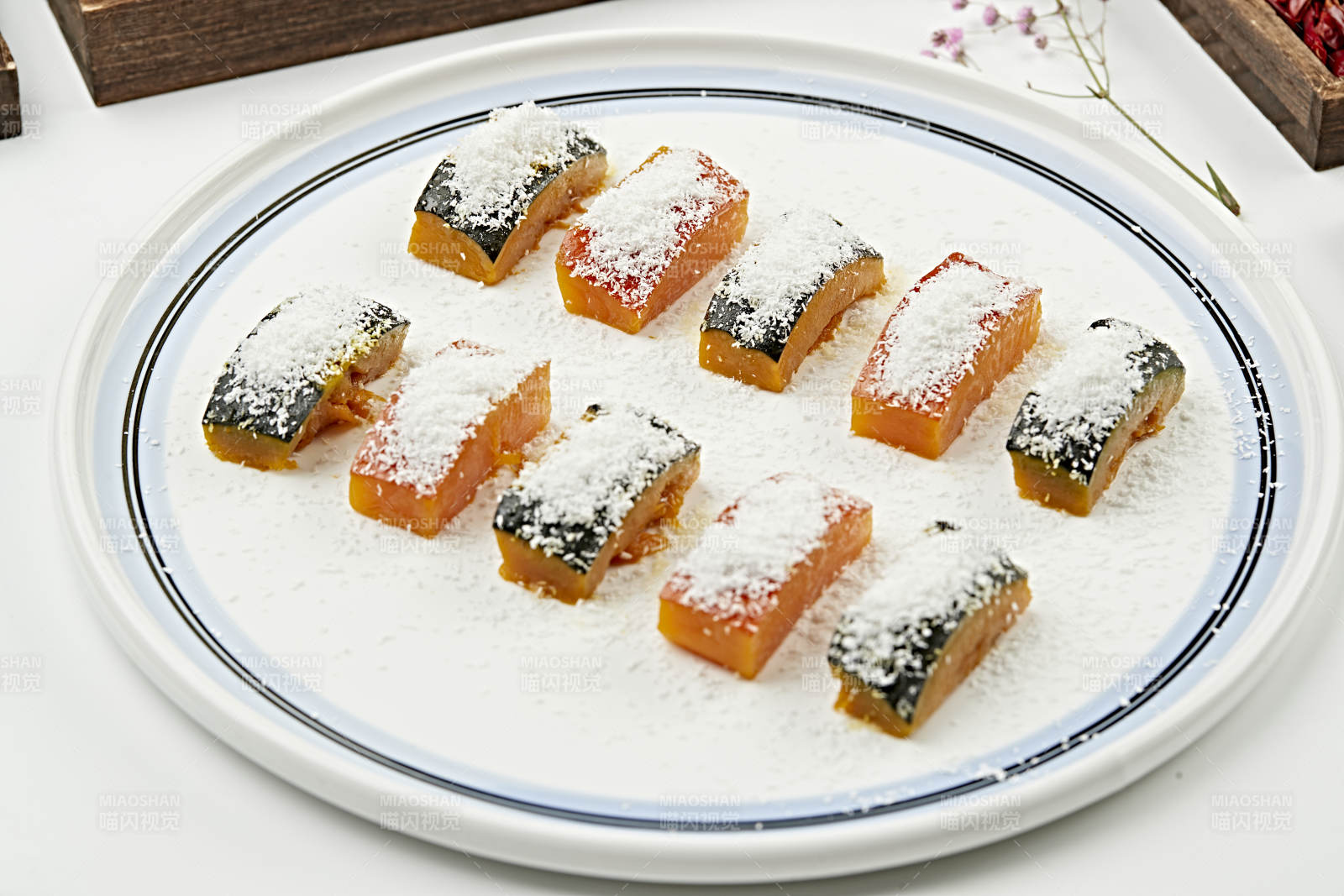 撒粉椰蓉蒸金瓜（蒸南瓜）图片