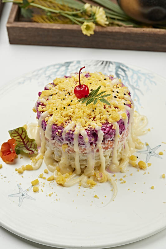 咸蛋黄炼乳多层果蔬沙拉图片