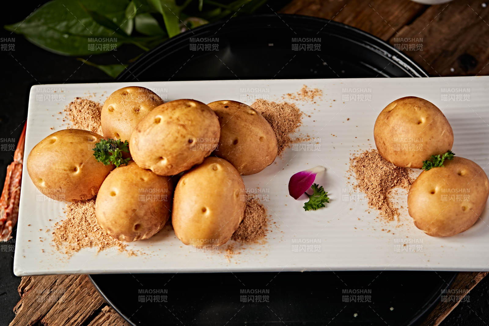 仿真杂粮土豆造型酱肉包图片