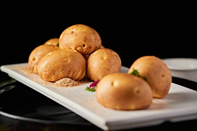 仿真杂粮土豆造型酱肉包图片