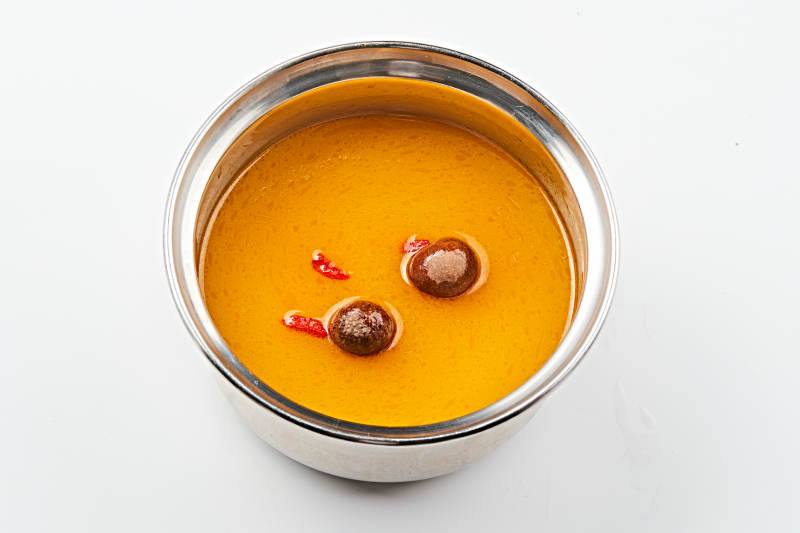 滋补酸汤枸杞桂圆火锅汤底图片