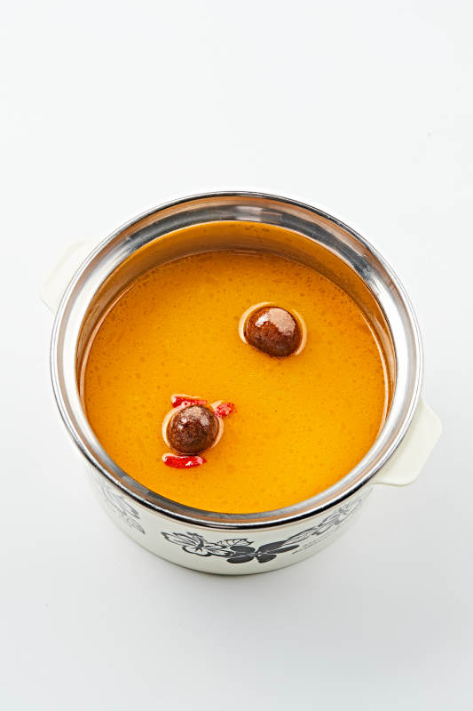 滋补酸汤枸杞桂圆火锅汤底图片