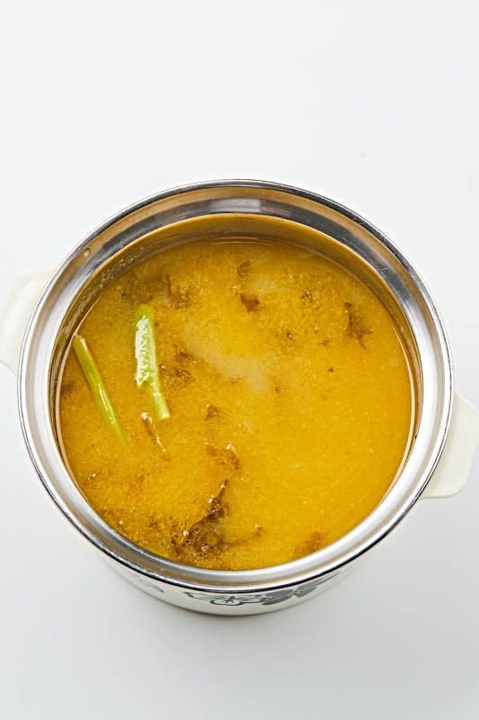 酸菜鱼滋补火锅汤底图片