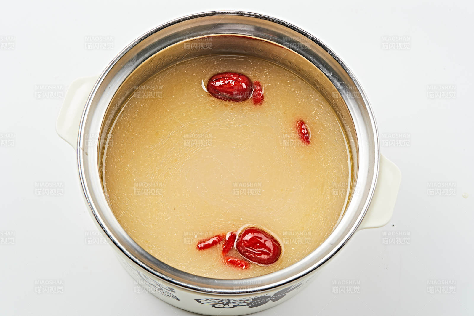 红枣枸杞滋补鸡汤火锅汤底图片