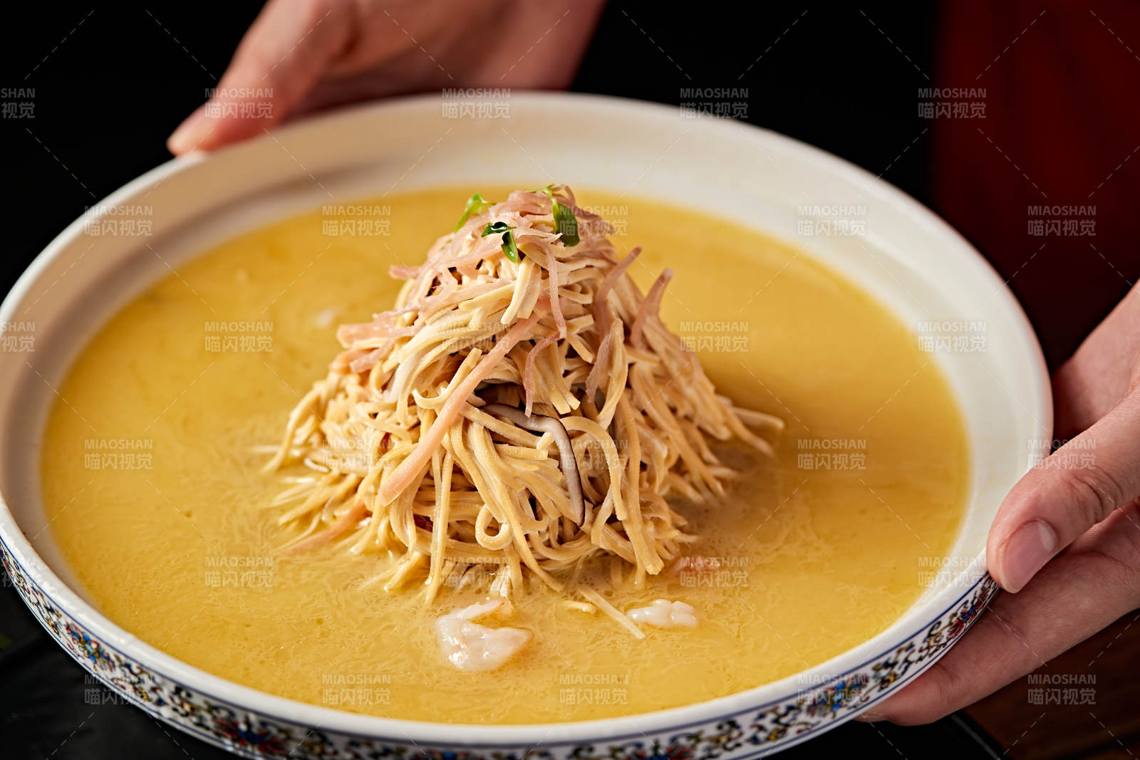 传统淮扬菜大烫干丝图片